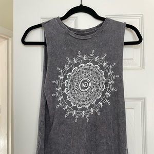 Mandala muscle tee